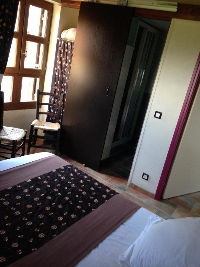 Auberge La Borie Nantes Room photo